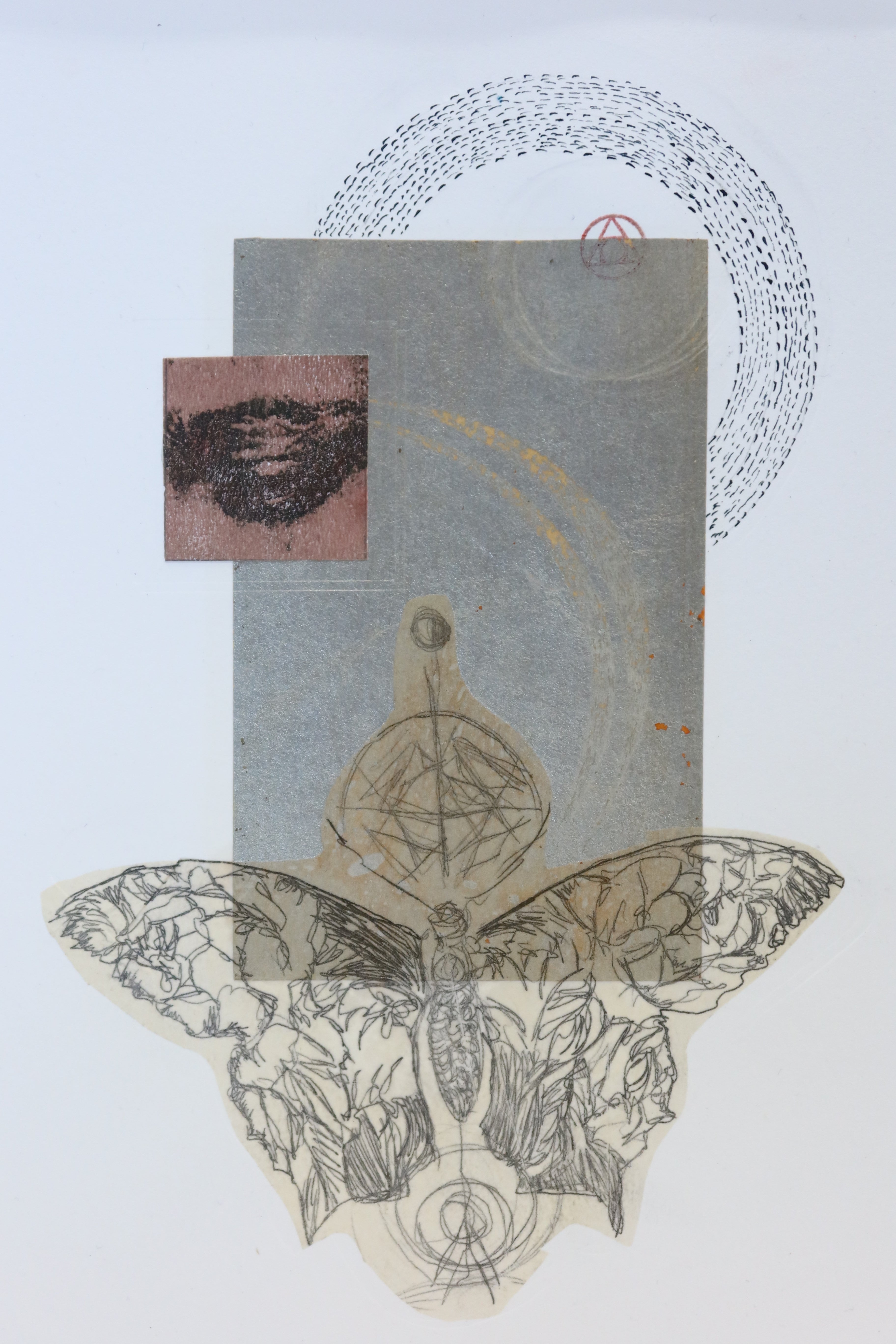 Œuvre originale de la collection Alchimia, dessin et gaufrage sur papier, papillon et motif d’œil