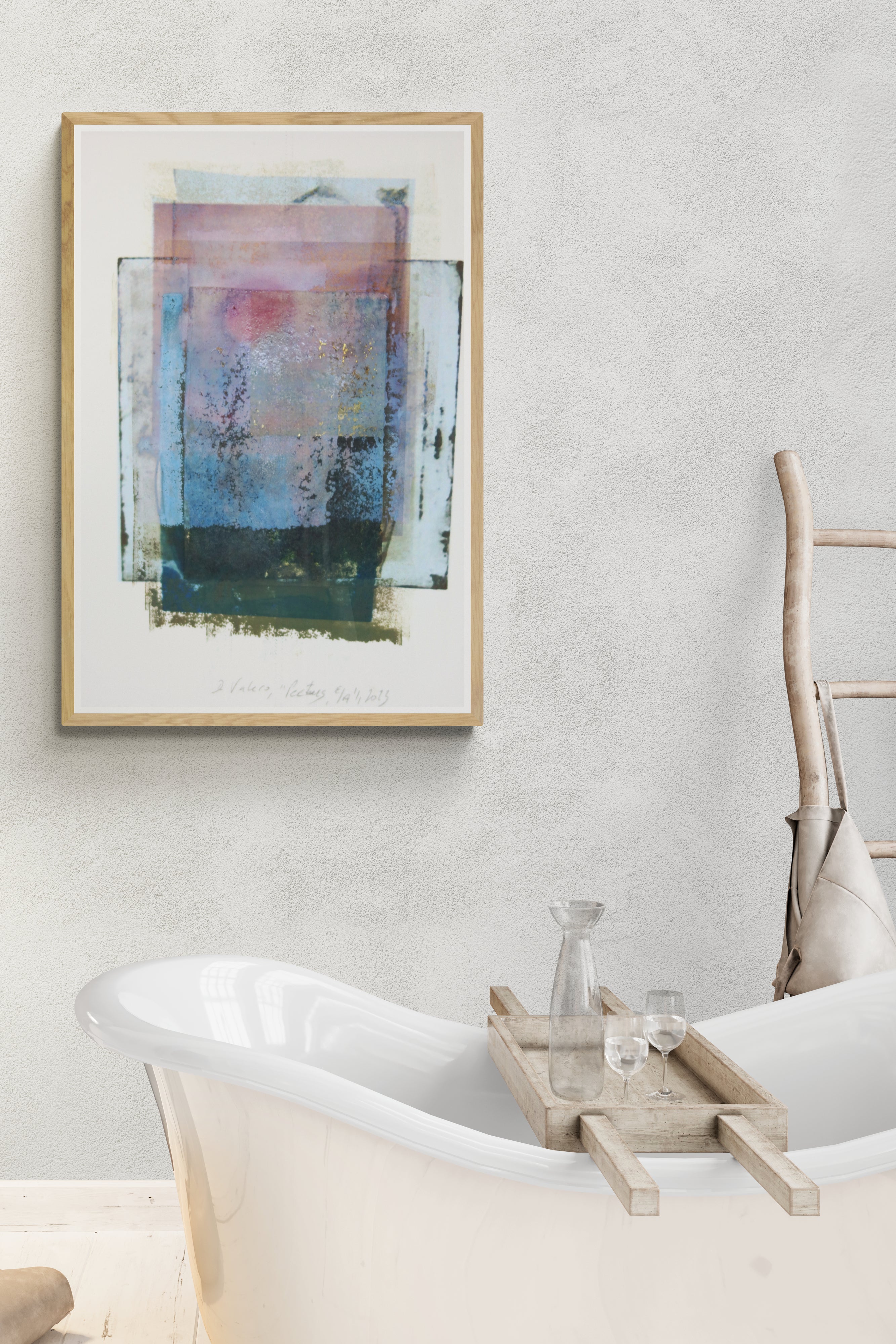 Œuvre encadrée de la collection Corpus en mise en situation représentant un corps humain avec des rectangles bleutés superposés, réalisée en monotype et image imprimée.