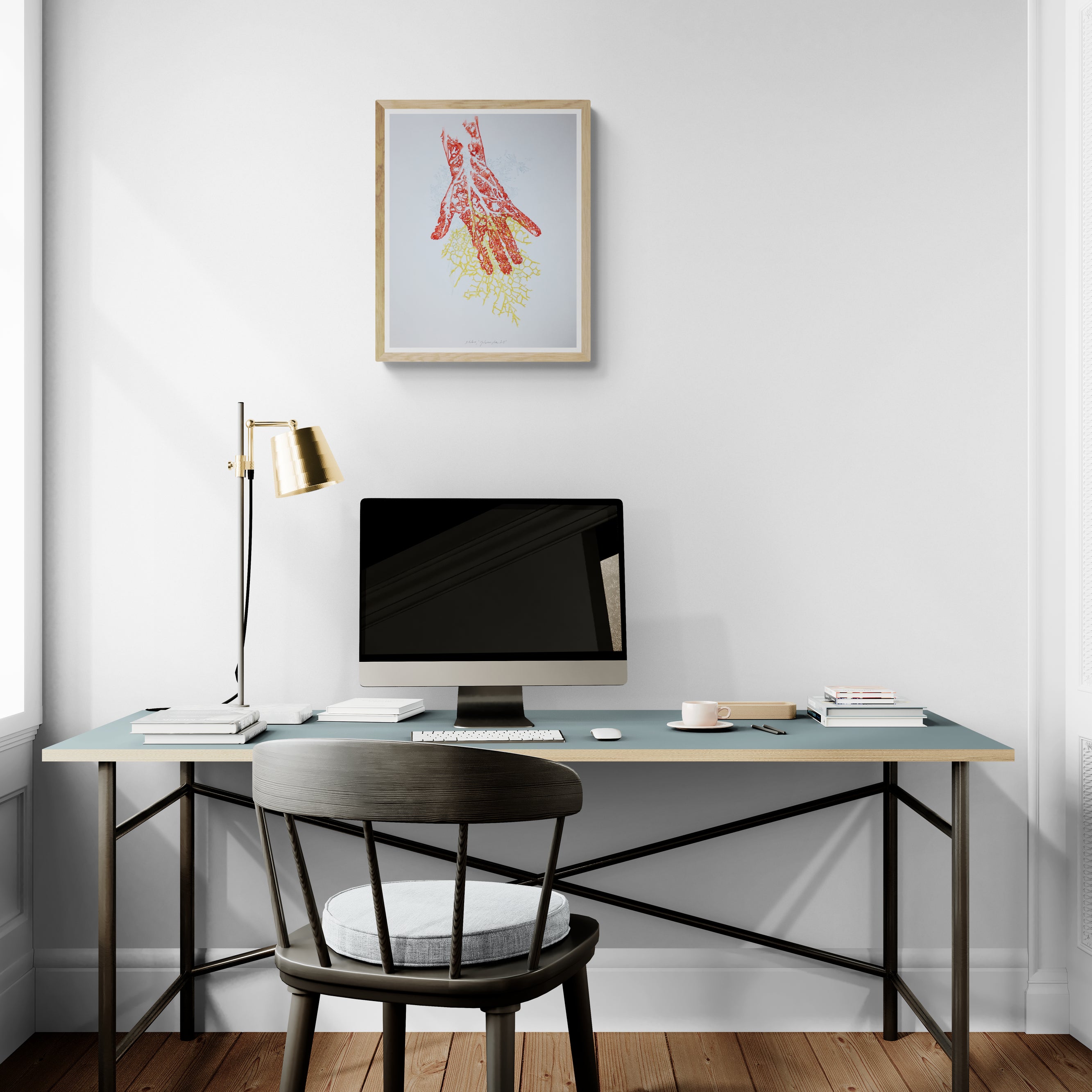 Œuvre de la collection Métamorphe encadrée, aquarelle sur papier, motif de main et de feuille, présentée en intérieur.