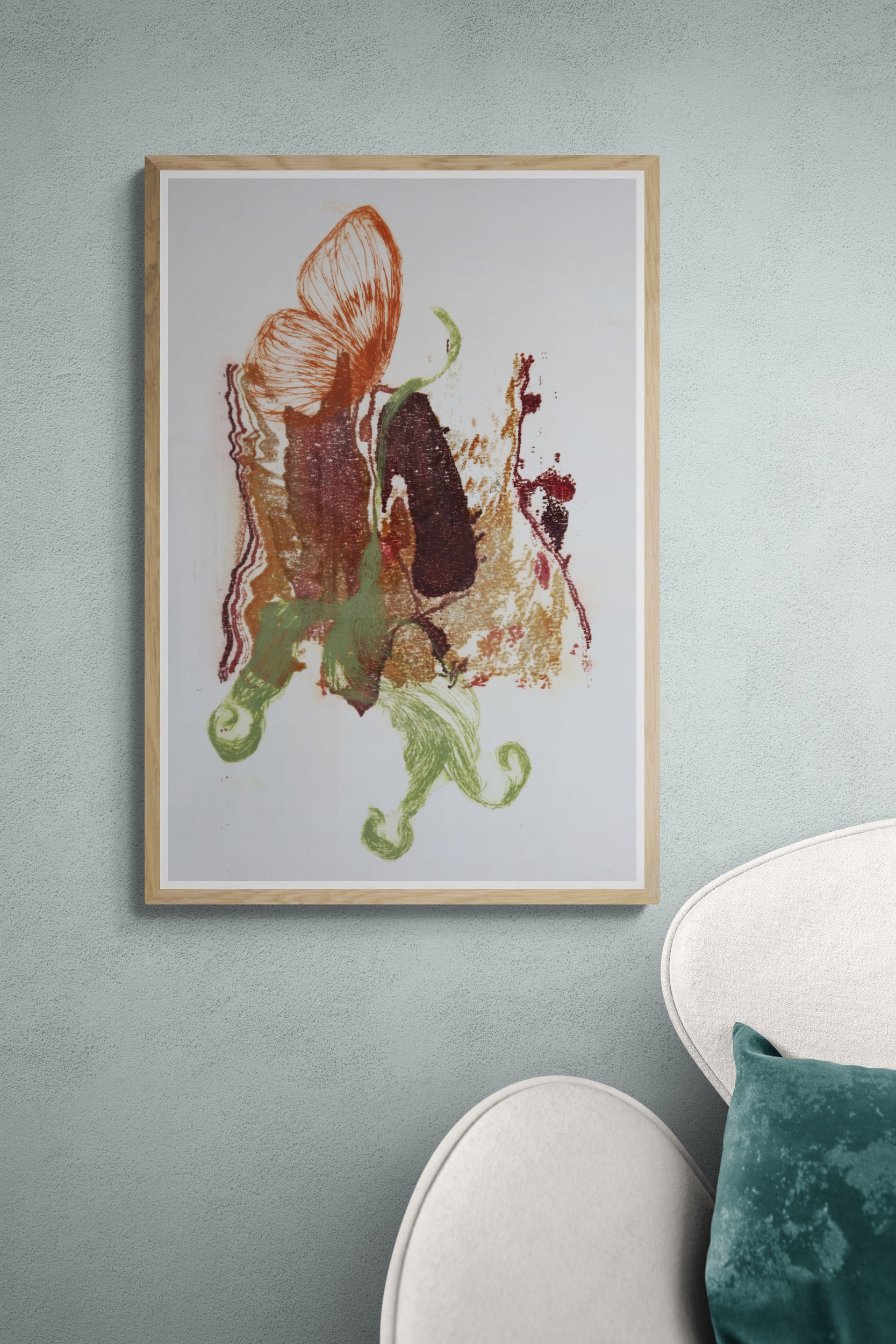 Œuvre encadrée de la collection Spiritus présentée en intérieur, gravure image imprimée avec papillon, éléments botaniques et feuille, vert et brun.