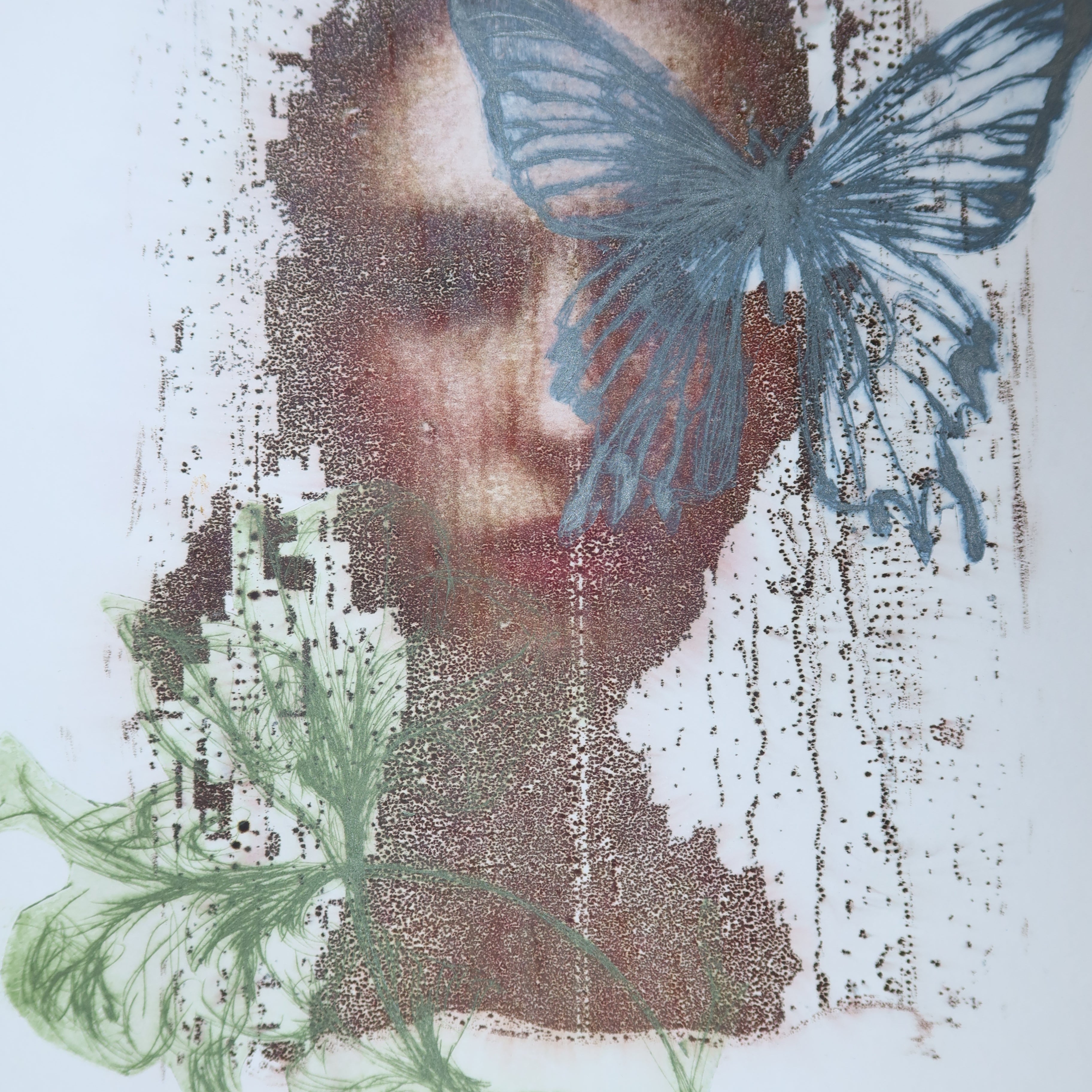 Œuvre originale de la collection Spiritus, gravure image imprimée représentant un visage de femme avec un papillon dans une composition.